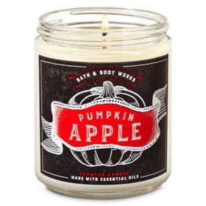 Bath & Body Works Pumpkin Apple Candle New!